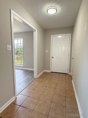 6835 SANDERS Drive
