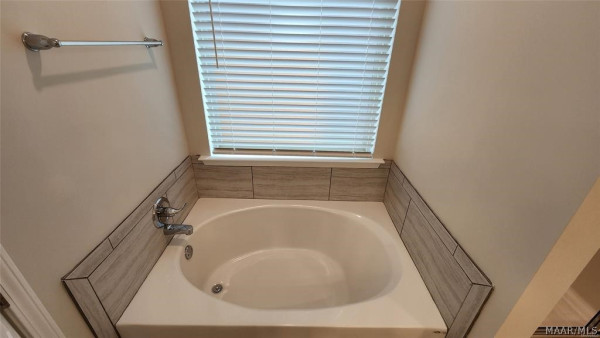 246 Brownstone Loop