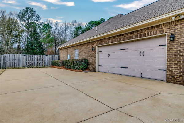 1000 Southern Hills Drive