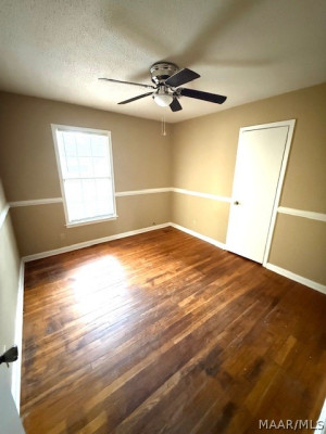 1116 Perry Hill Road