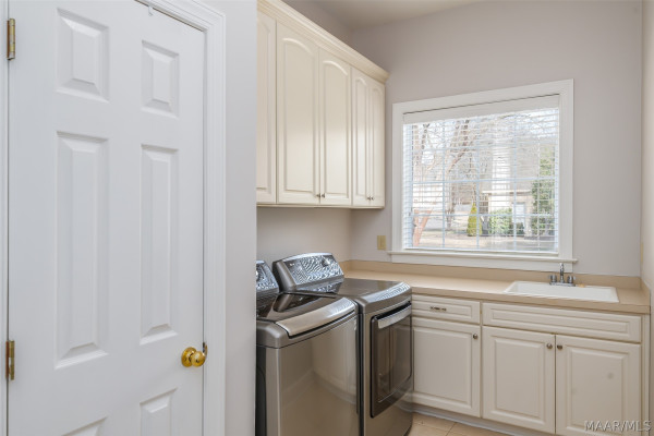 8432 Marsh Pointe Drive