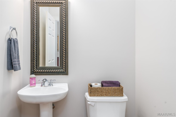 8432 Marsh Pointe Drive