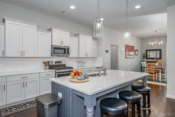 9422 Crescent Lodge Circle