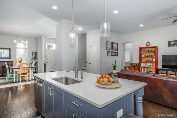 9422 Crescent Lodge Circle