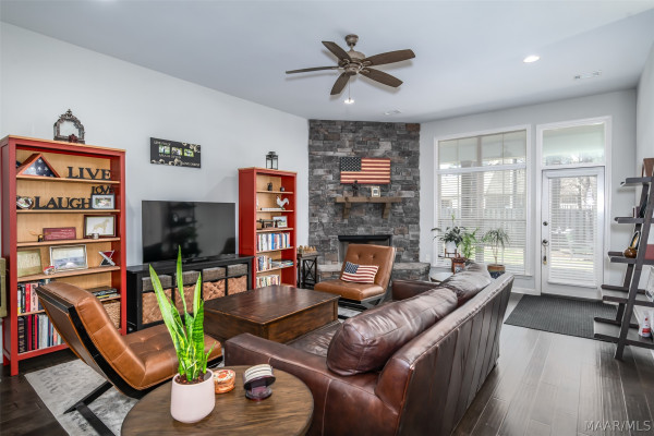 9422 Crescent Lodge Circle