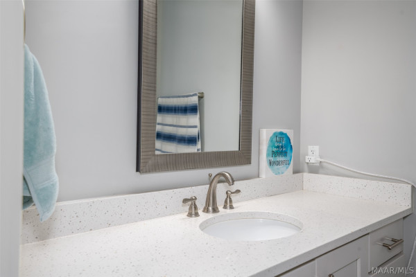 9422 Crescent Lodge Circle