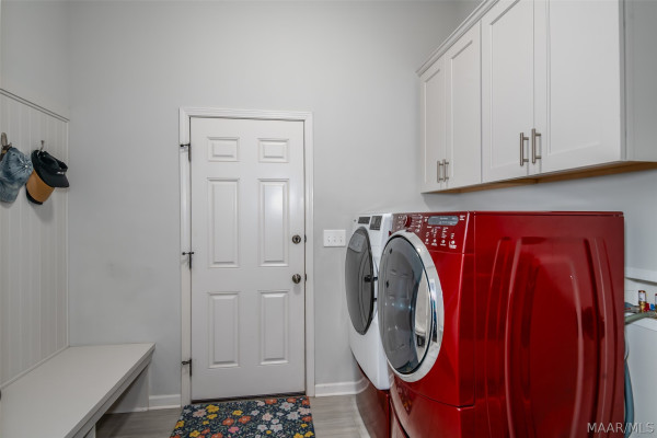 9422 Crescent Lodge Circle