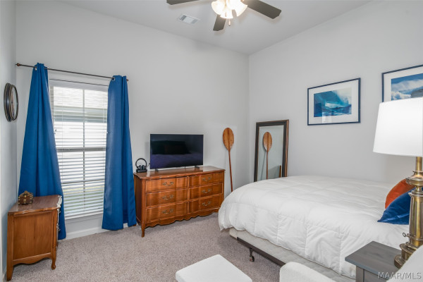 9422 Crescent Lodge Circle