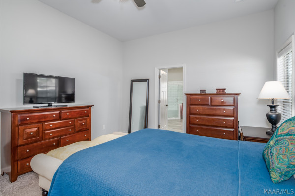 9422 Crescent Lodge Circle