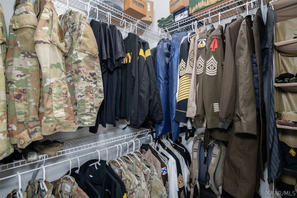 9422 Crescent Lodge Circle