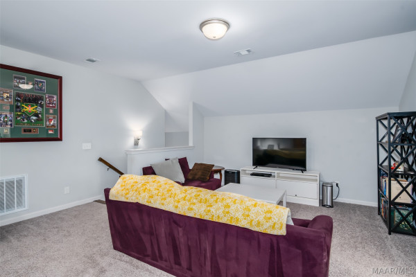 9422 Crescent Lodge Circle