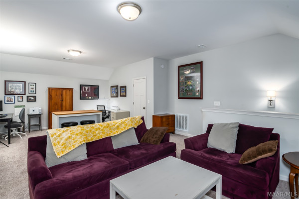 9422 Crescent Lodge Circle