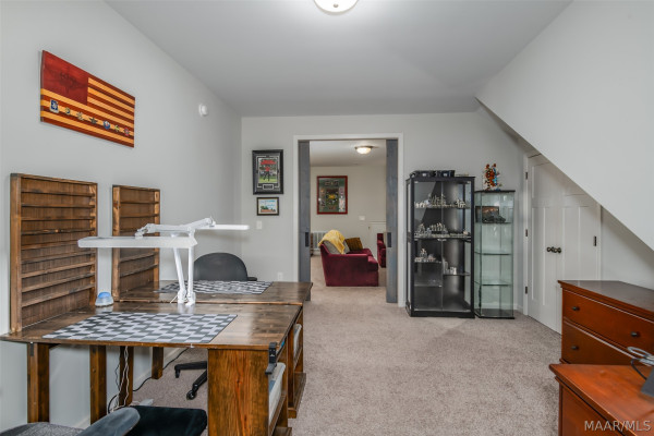 9422 Crescent Lodge Circle