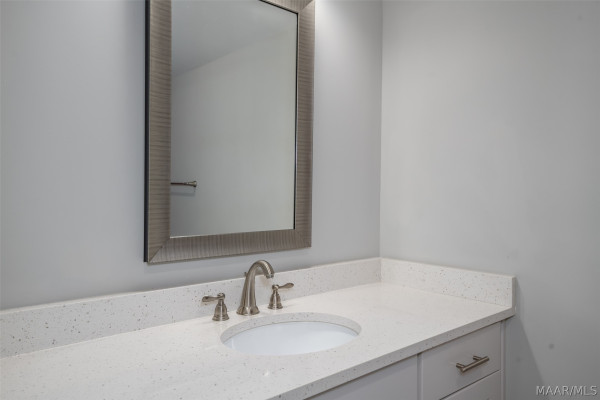 9422 Crescent Lodge Circle