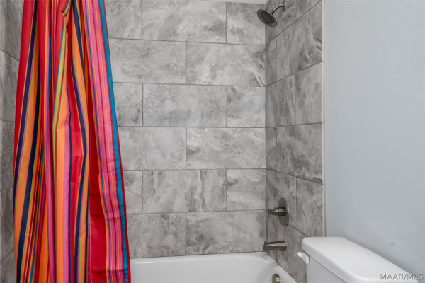 9422 Crescent Lodge Circle