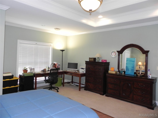 6 FAIRWAY Drive