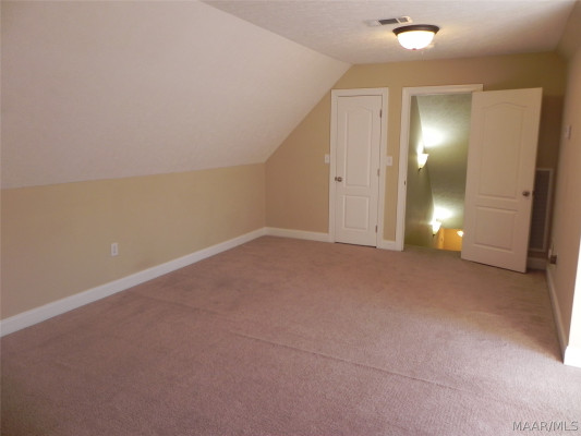 6 FAIRWAY Drive