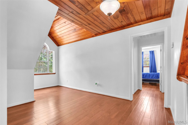 225 Mercer Road