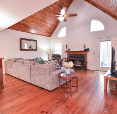 225 Mercer Road