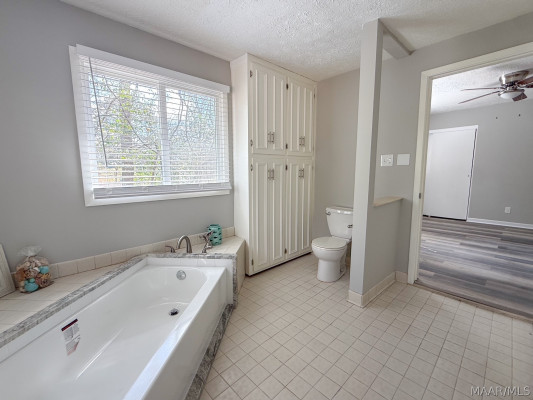 557 KAREN Road
