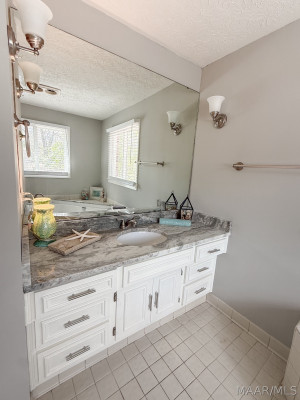 557 KAREN Road
