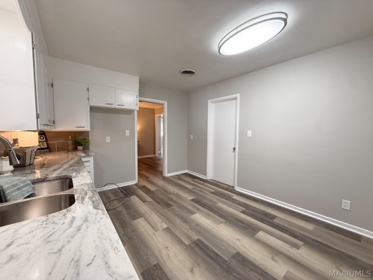 557 KAREN Road