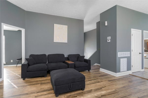 5860 PINELEAF Drive