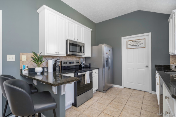 5860 PINELEAF Drive