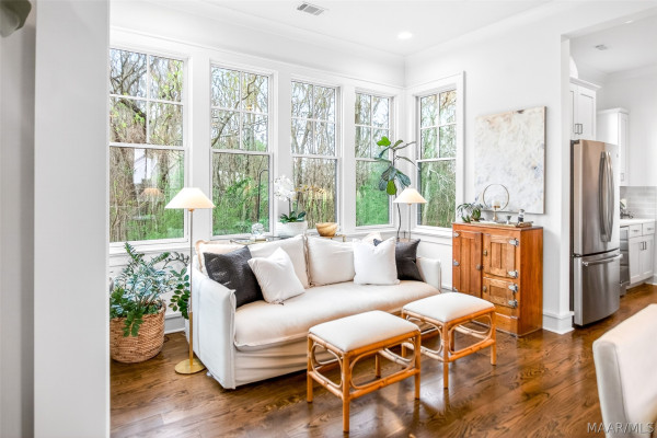 5123 Lower James Street