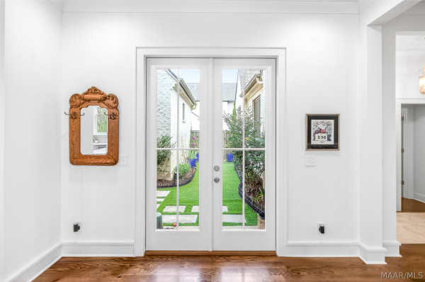 5123 Lower James Street