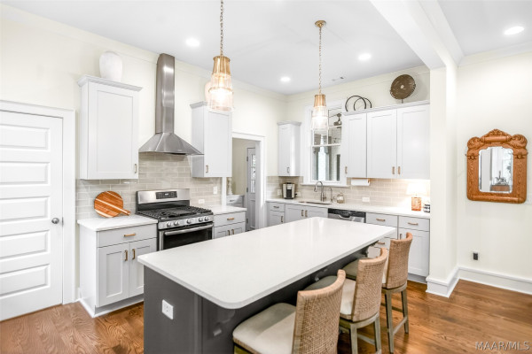 5123 Lower James Street