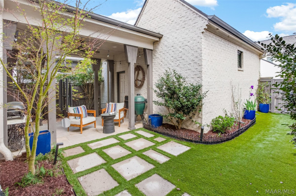 5123 Lower James Street