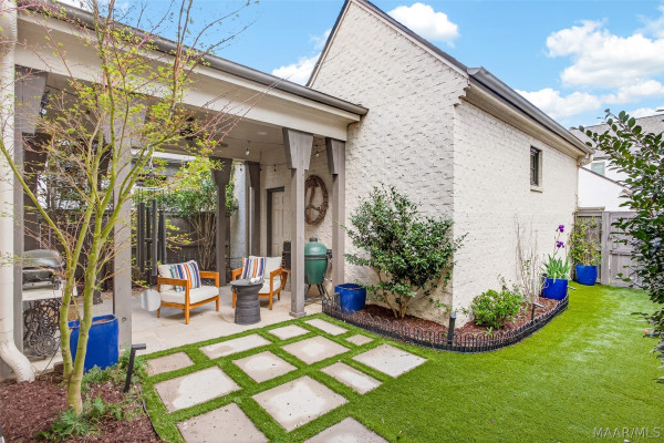 5123 Lower James Street