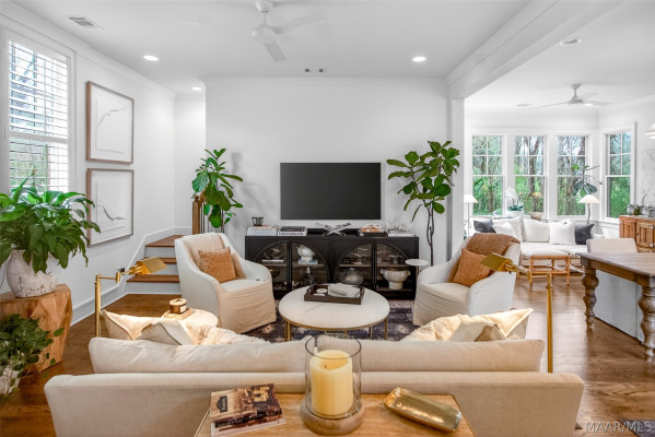 5123 Lower James Street