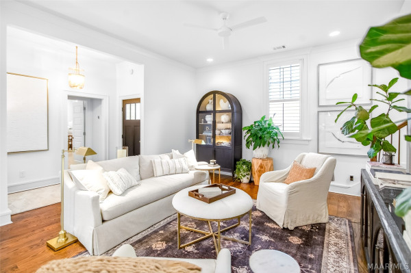 5123 Lower James Street