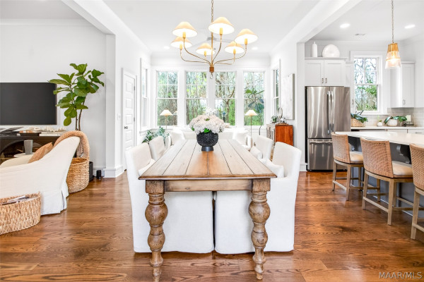 5123 Lower James Street