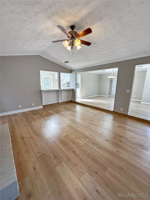 6218 Woody Lane
