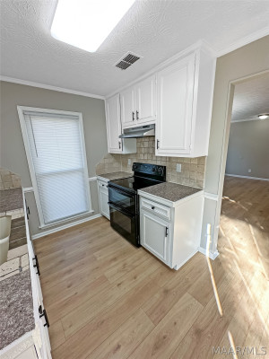6218 Woody Lane
