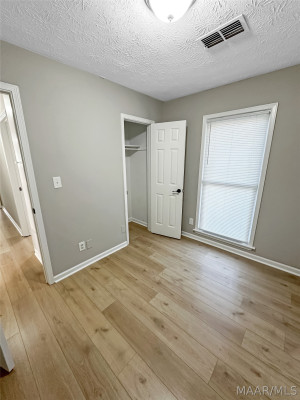 6218 Woody Lane