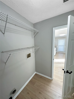 6218 Woody Lane