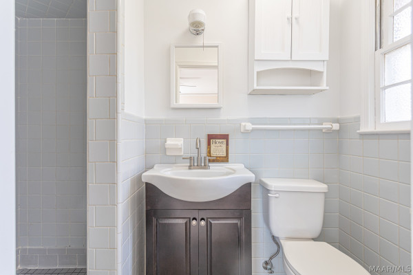 1819 GILLESPIE Drive