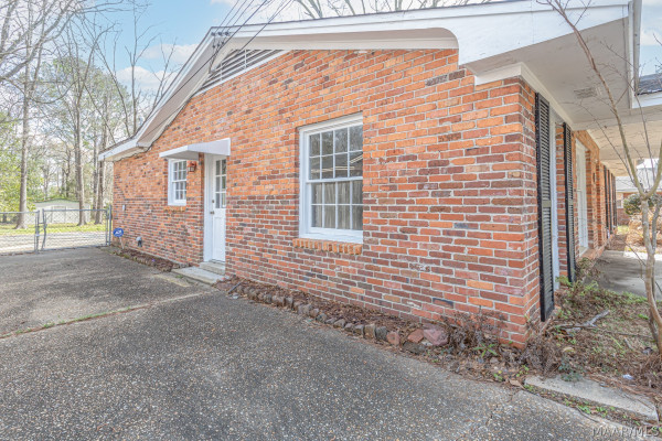 1819 GILLESPIE Drive