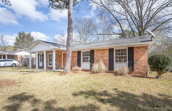 1819 GILLESPIE Drive