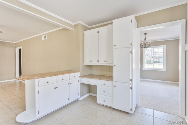 1819 GILLESPIE Drive