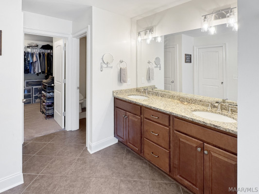 680 Bon Terre Boulevard