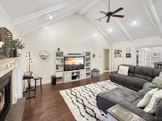 680 Bon Terre Boulevard