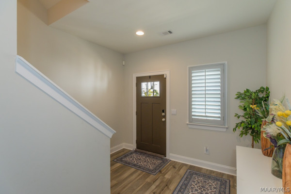 264 Royal Oaks Drive