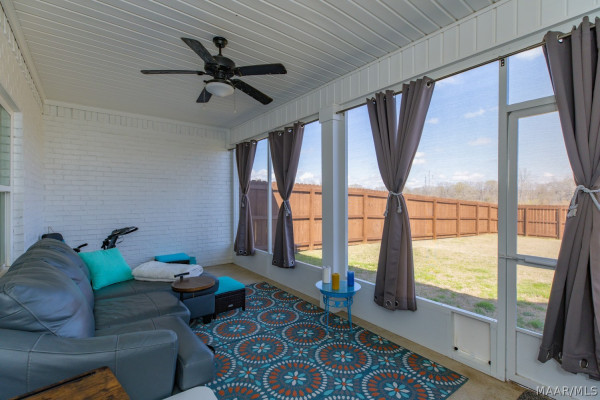 264 Royal Oaks Drive