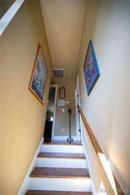 491 SOUTHERN HILLS Drive