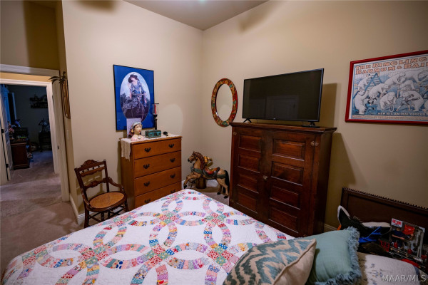 491 SOUTHERN HILLS Drive